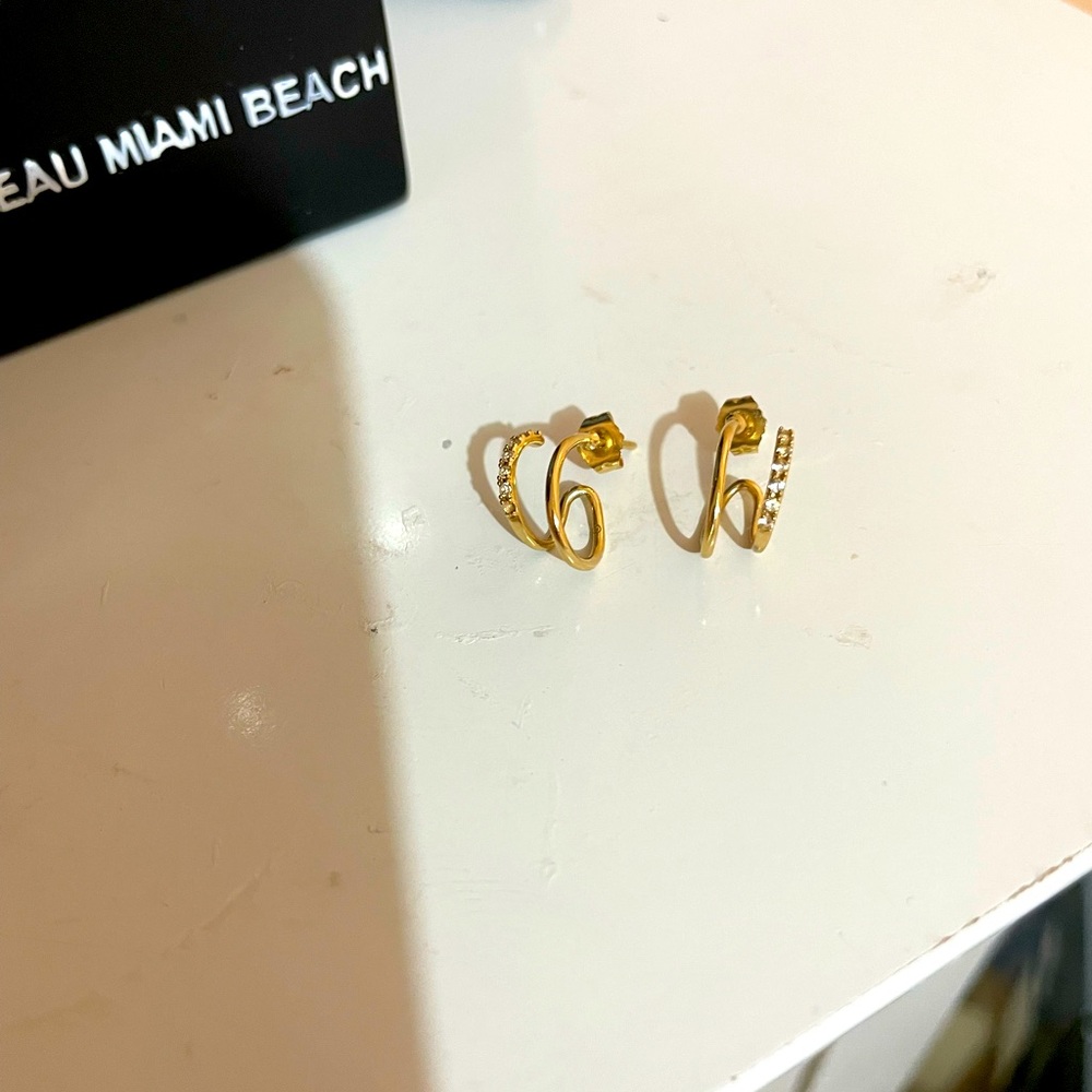 Mejuri twin 14k solid gold hoop earrings